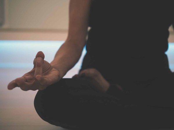 Comment intégrer des routines bien-être dans sa vie de tous les jours